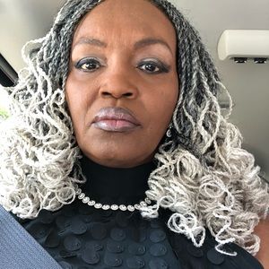 Meet your Posher, Julie